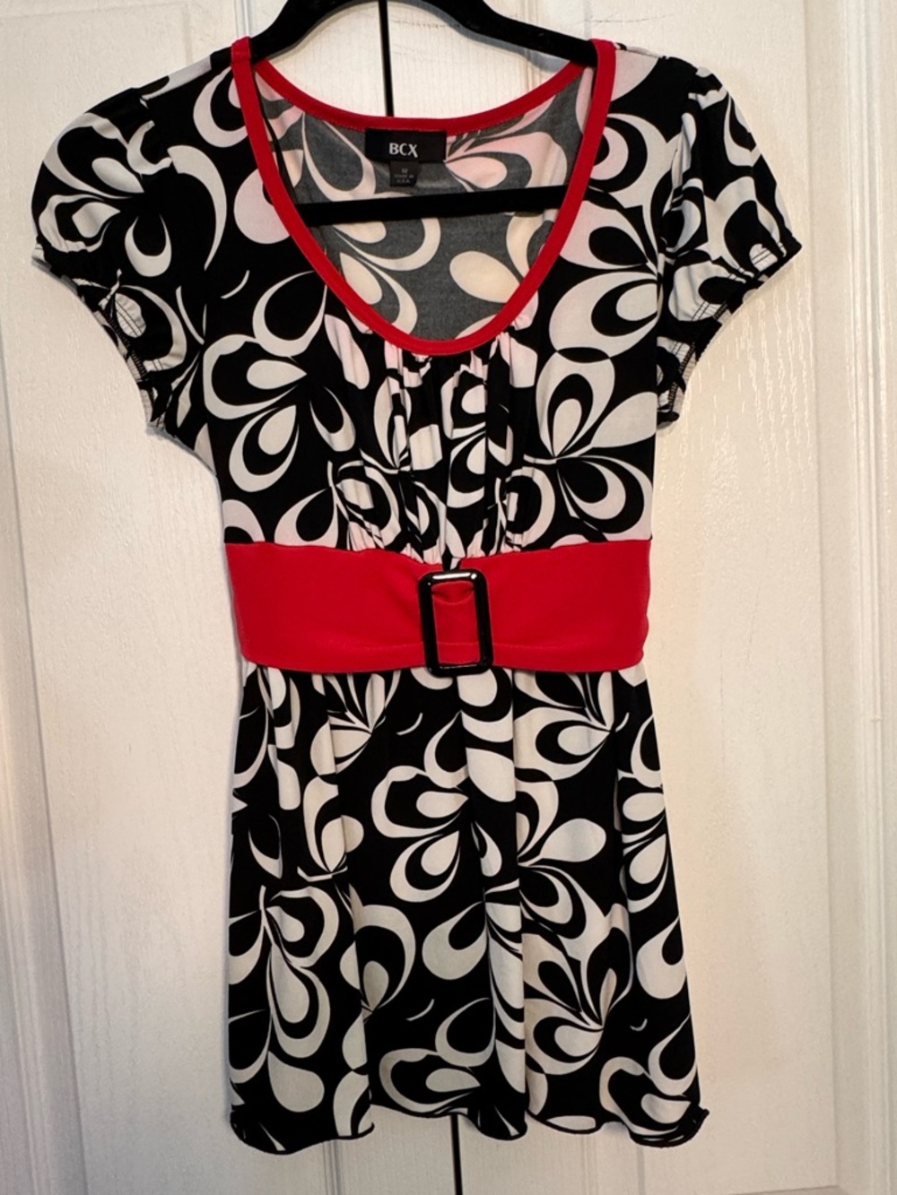 BCX black & red babydoll floral print top with waist tie Y2K size medium